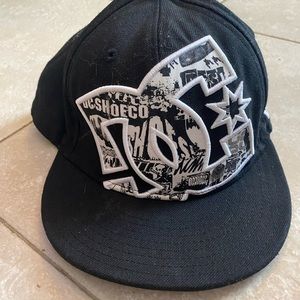 DC skater fitted hat